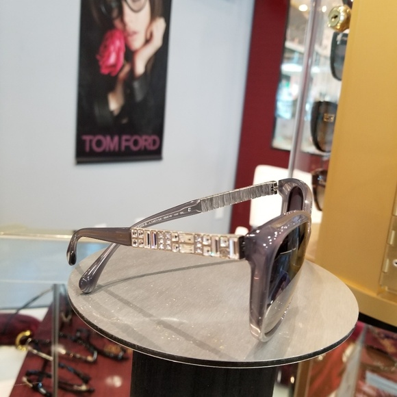 Brand new authentic Chanel sunglasses - Picture 2 of 2